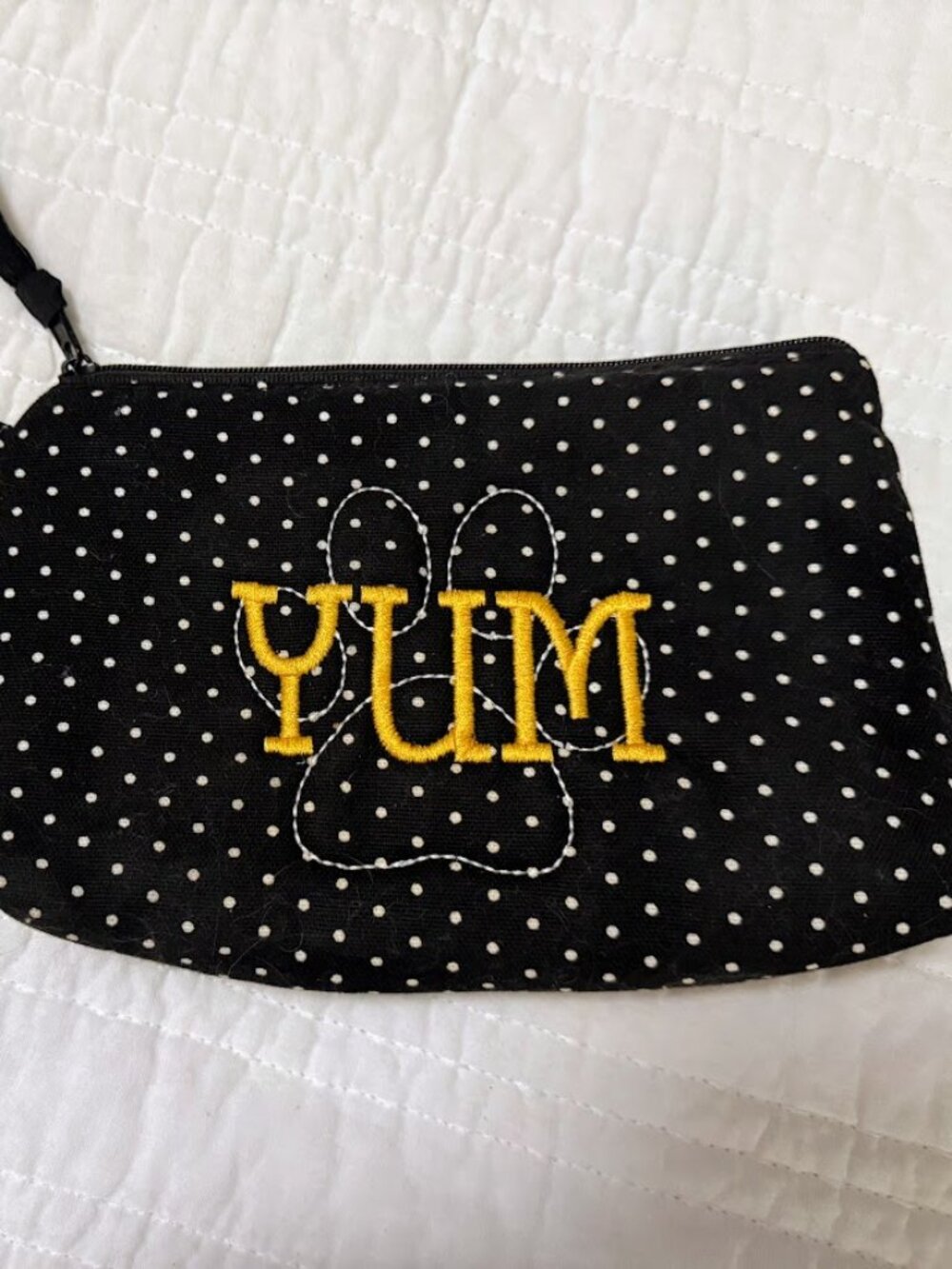 Thirty One Embroidered Zipper Pouch with Wristlet Dog Treats Yum B& White Dot